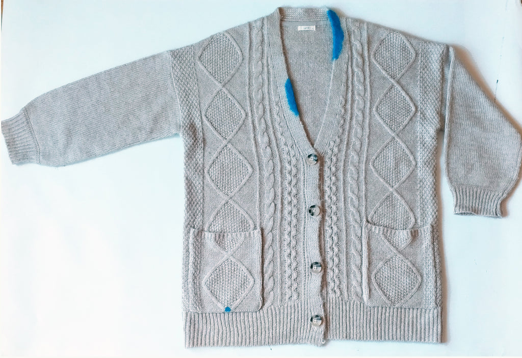 Cárdigan gris claro. 55€