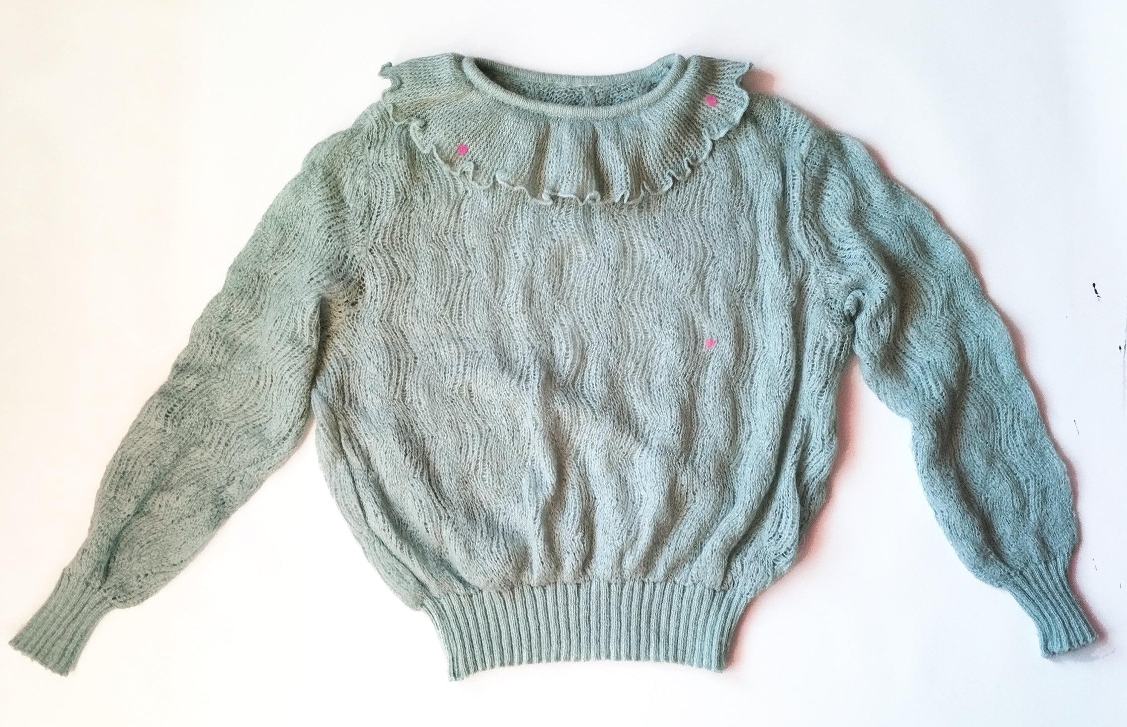 Suéter con volante. 45€